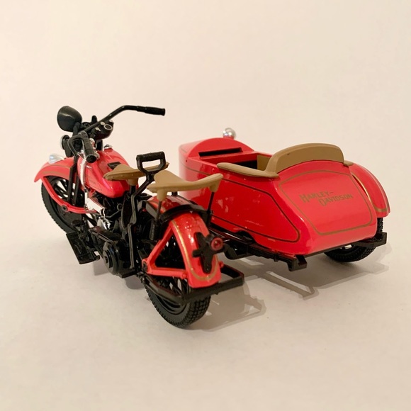 1933 Harley-Davidson Flathead Sidecar Motorcycle Diecast Replica Bank - Picture 2 of 11